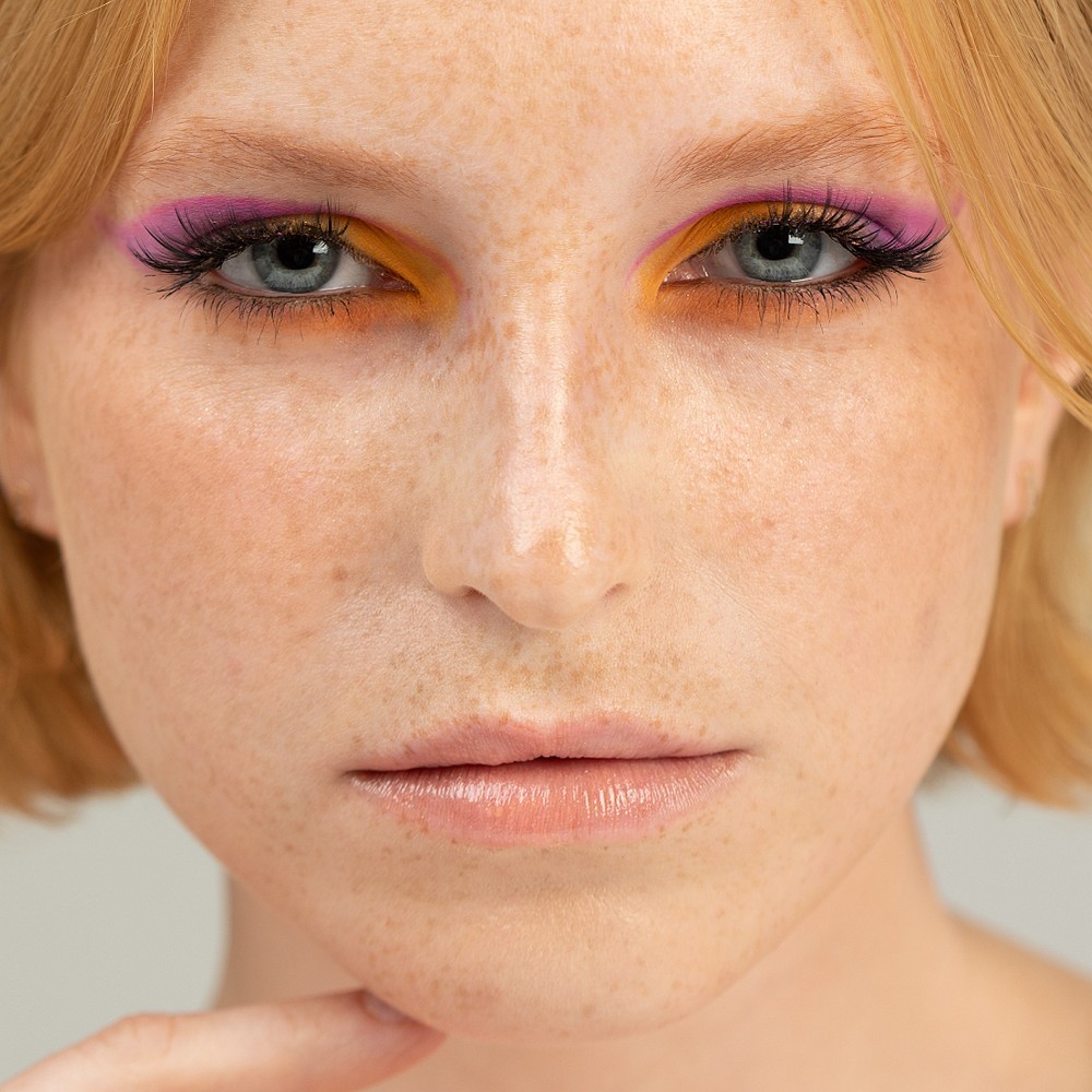 Тени для век MakeUp Revolution Forever Flawless , Bird of Paradise , 18 цветов , 19,8г