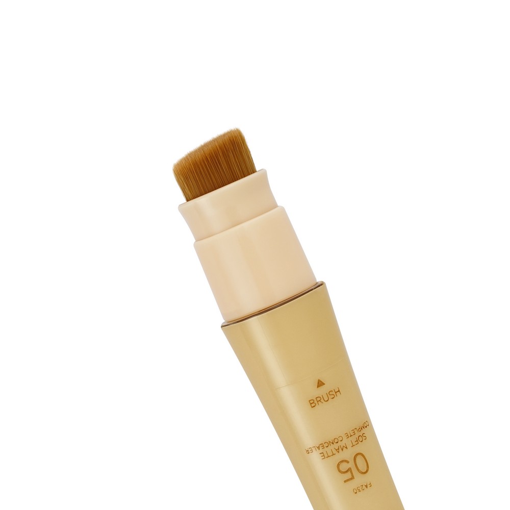 Консилер для лица с кистью Focallure Soft Matte Complete Concealer 05 8г